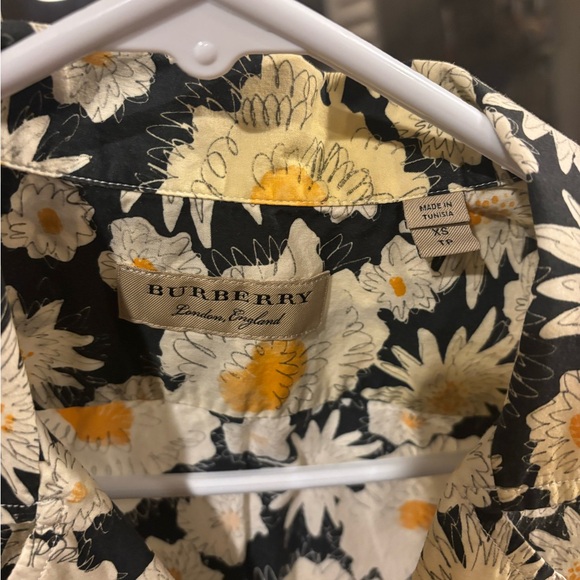 Vintage Burberry Floral Button up Top Women's Size XS - Picture 2 of 4